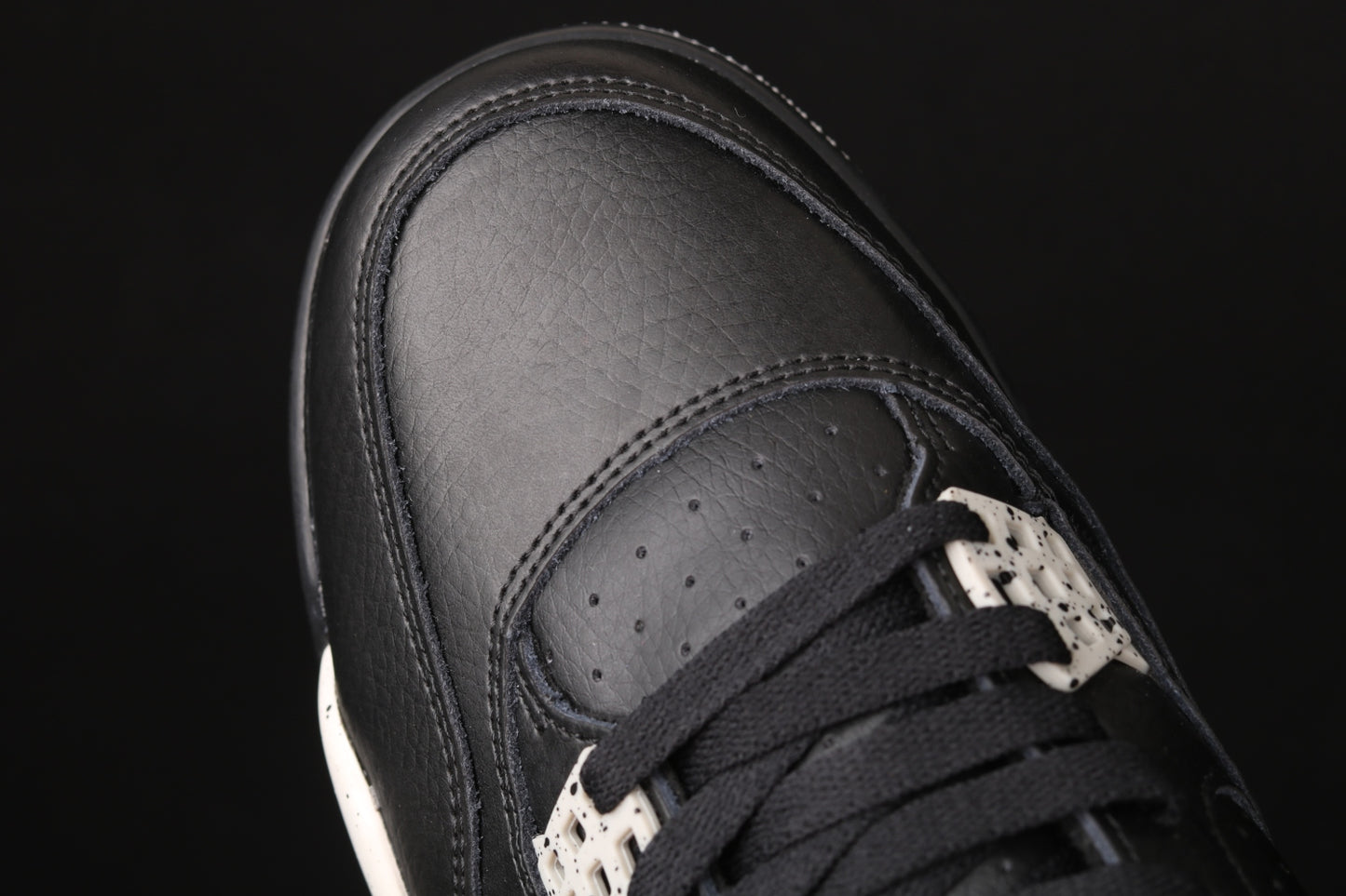 Jordan 4 Retro Oreo (2015)