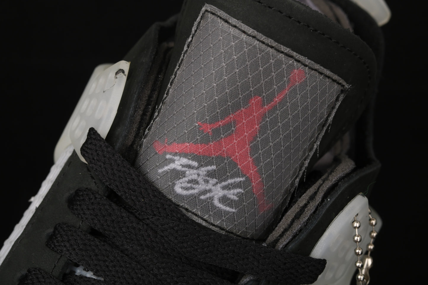 OFF White x Air Jordan 4 Bred