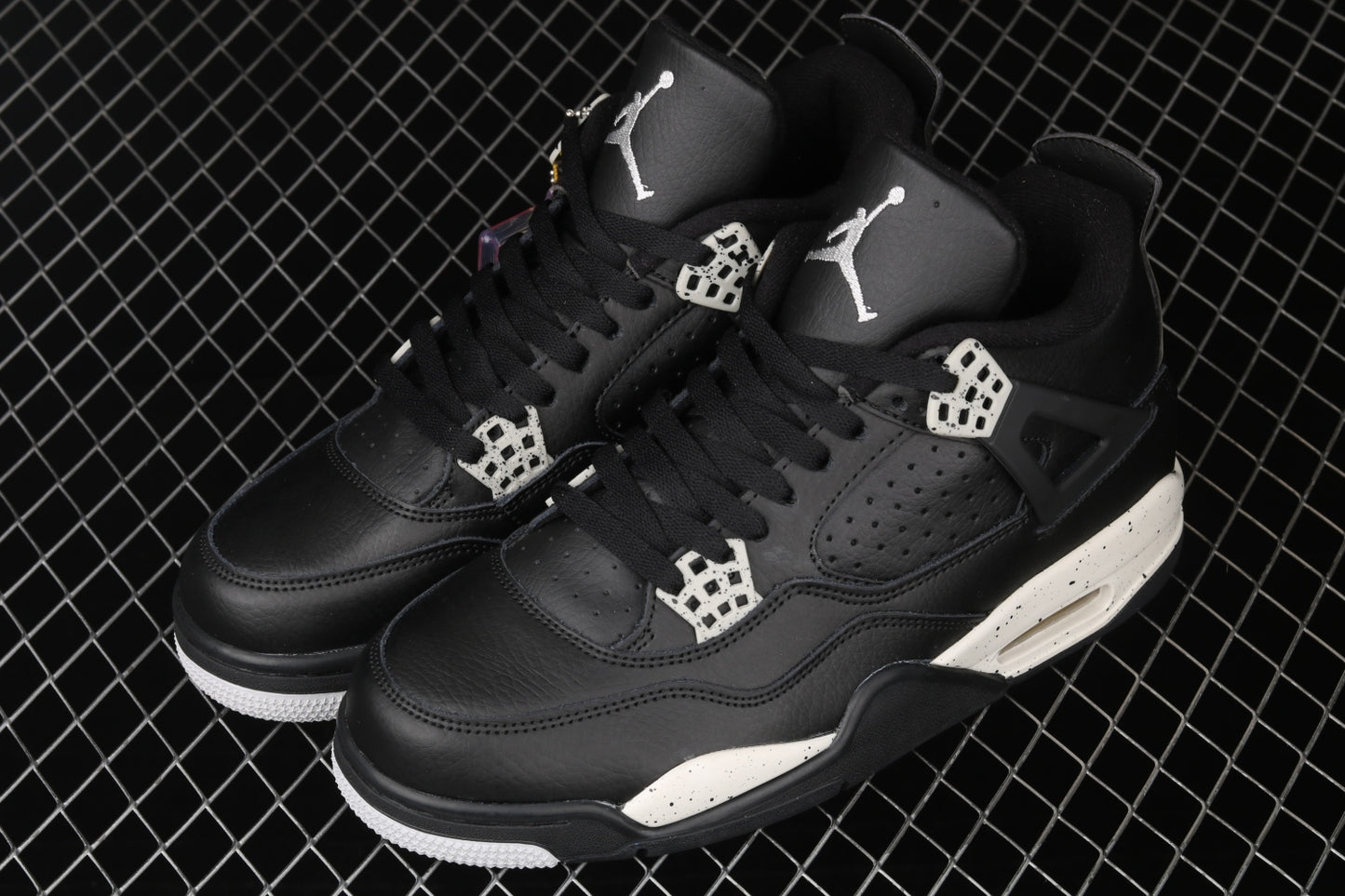 Jordan 4 Retro Oreo (2015)