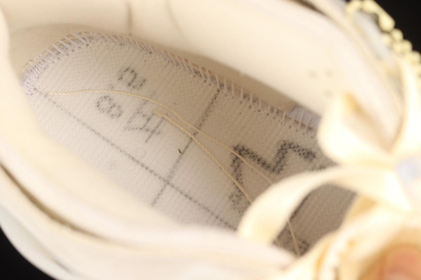 J*dr*n 4 Retro Off-White Sail