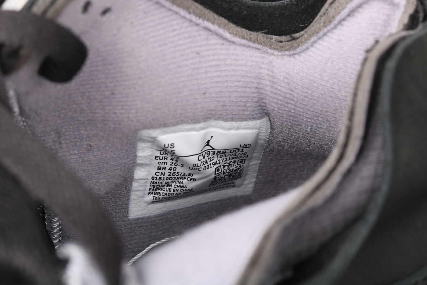 OFF White x Air Jordan 4 Bred
