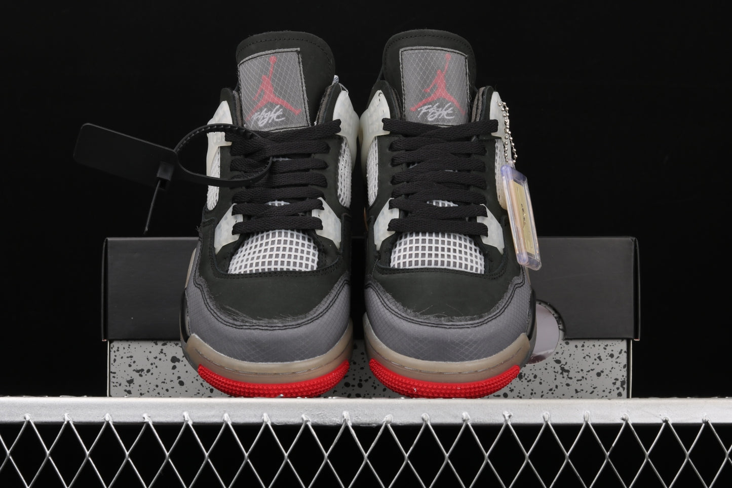 OFF White x Air Jordan 4 Bred