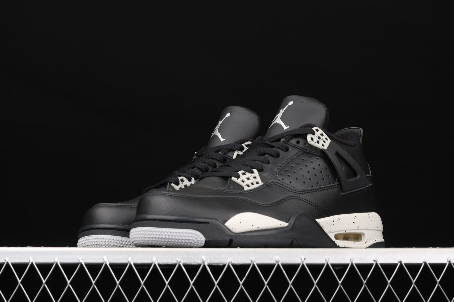 Jordan 4 Retro Oreo (2015)